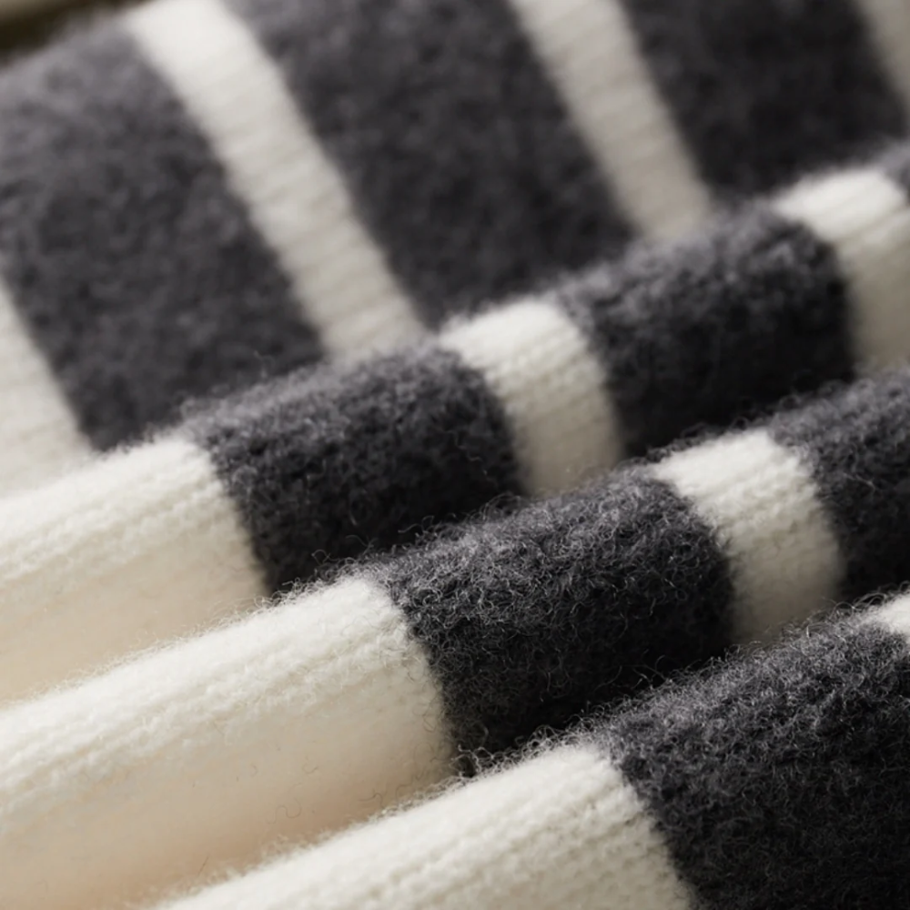 Laroq Paris™ | Pull à capuche en laine mérinos Arezzo